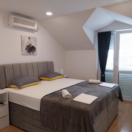 Apartments Rose Loboja Makarska Eksteriør bilde