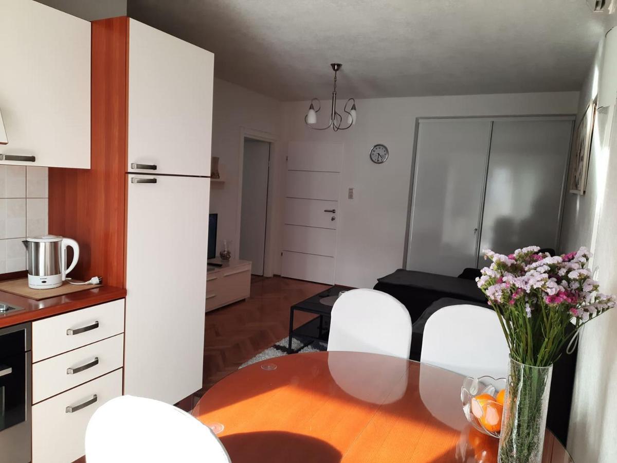 Apartments Rose Loboja Makarska Eksteriør bilde
