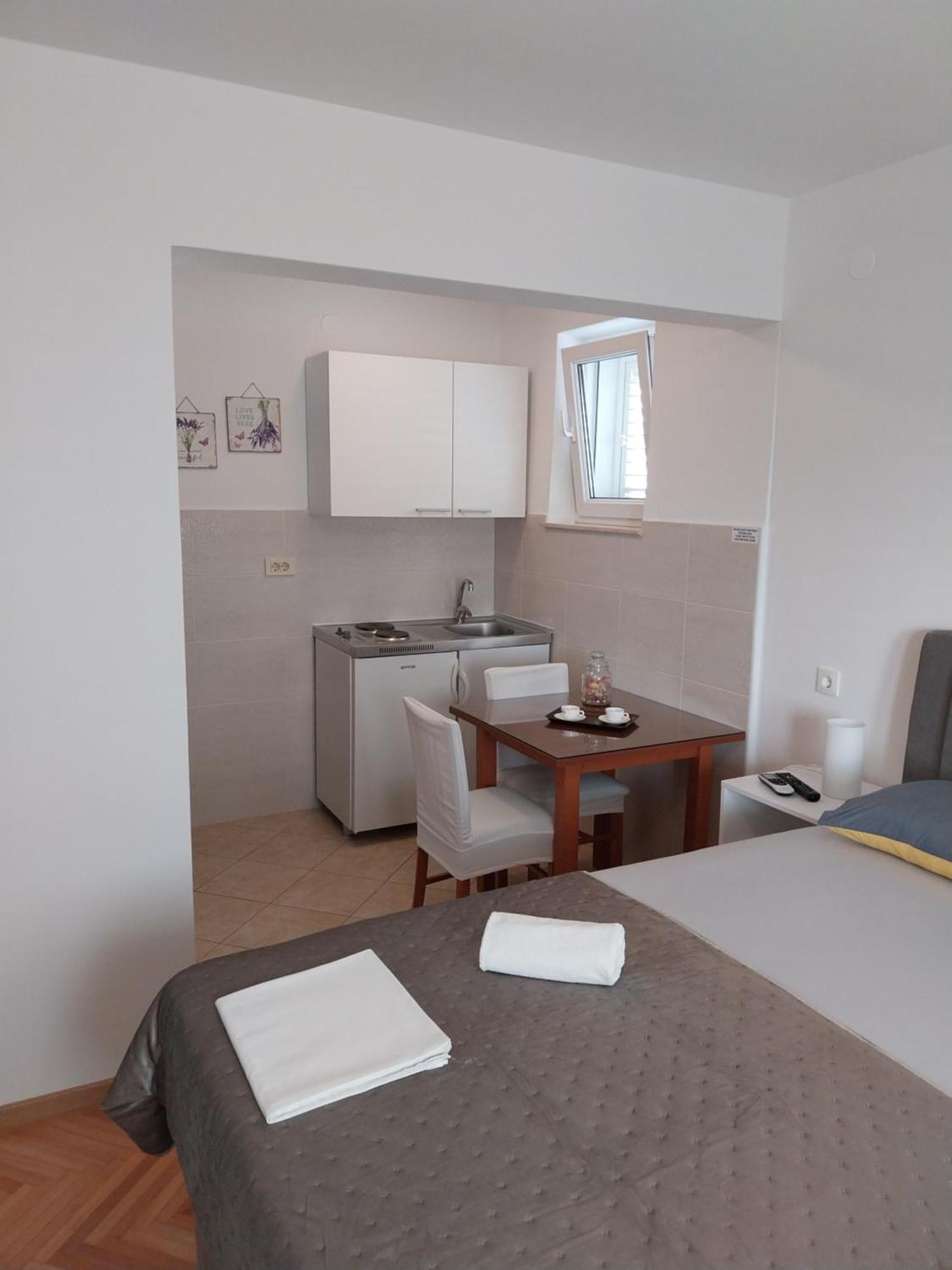 Apartments Rose Loboja Makarska Eksteriør bilde