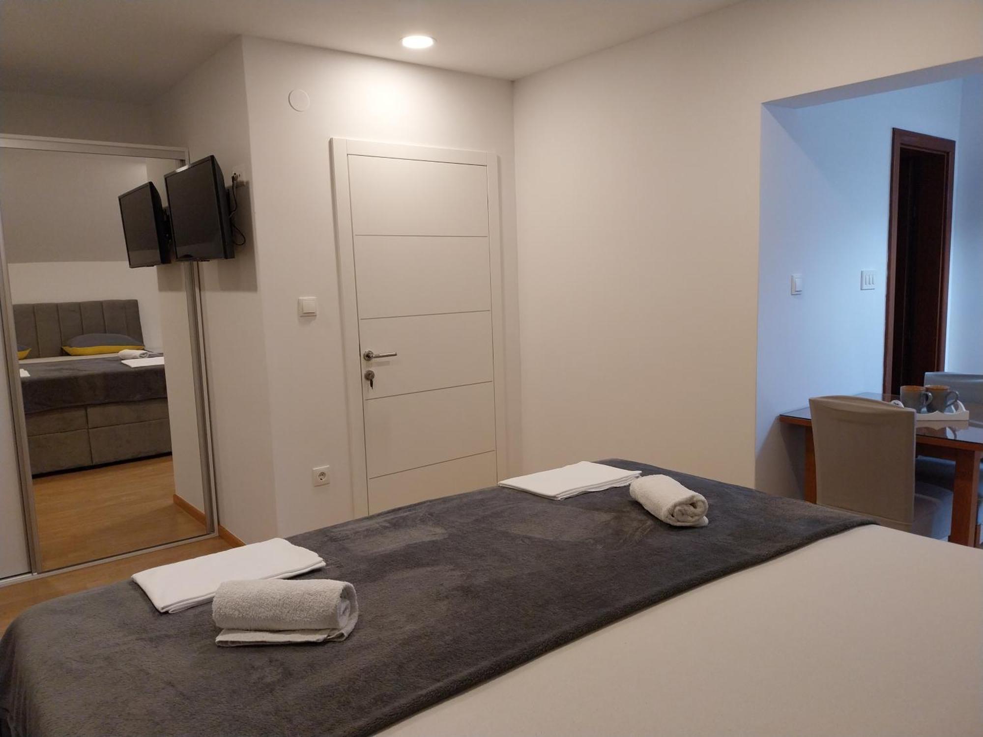 Apartments Rose Loboja Makarska Eksteriør bilde